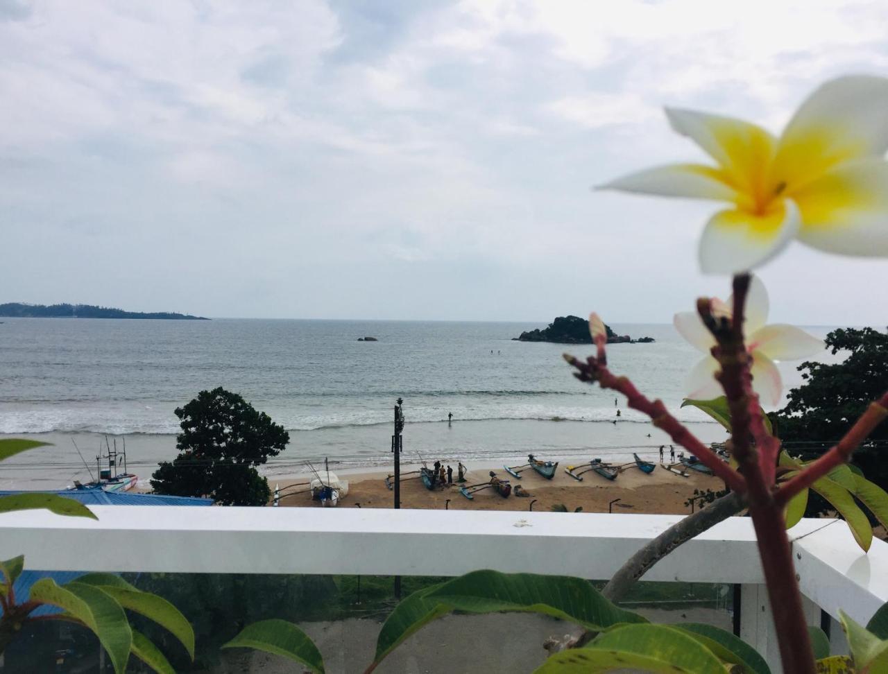 Hotel Arrowana 888 Weligama Extérieur photo